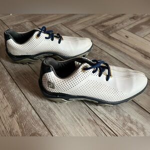 FootJoy golf shoes - youth size 4